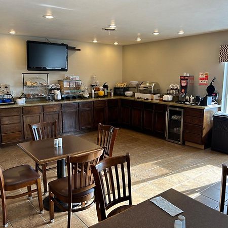 Boarders Inn & Suites By Cobblestone Hotels - Munising Wetmore エクステリア 写真