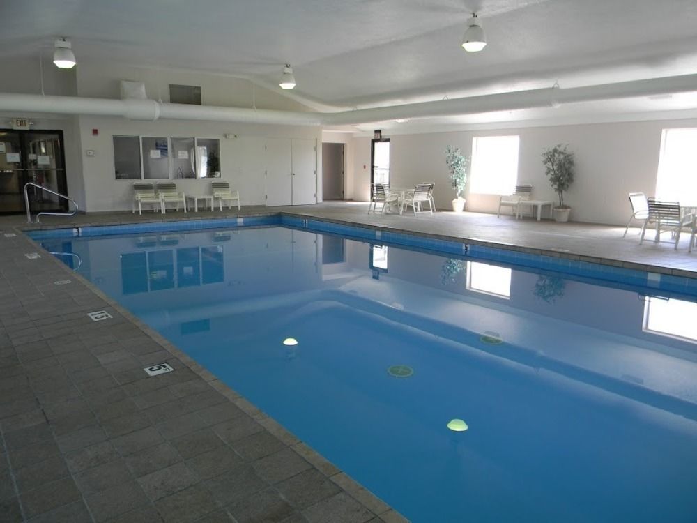 Boarders Inn & Suites By Cobblestone Hotels - Munising Wetmore エクステリア 写真