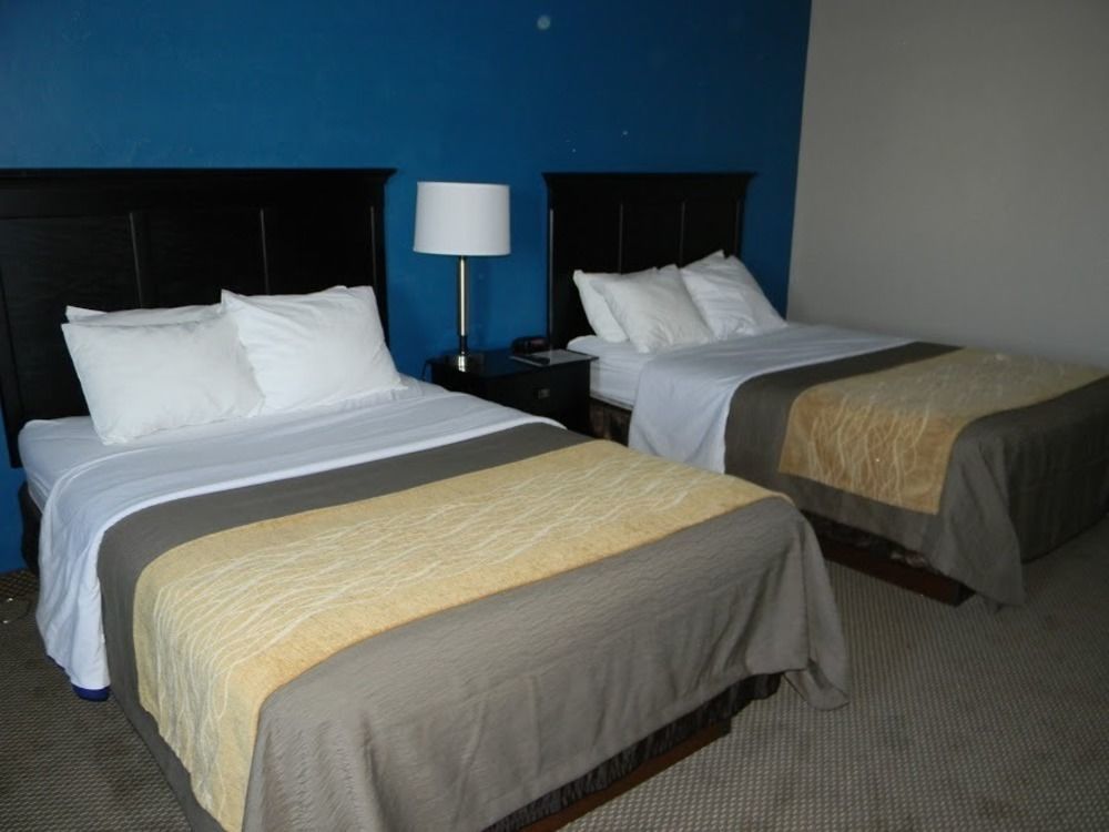Boarders Inn & Suites By Cobblestone Hotels - Munising Wetmore エクステリア 写真