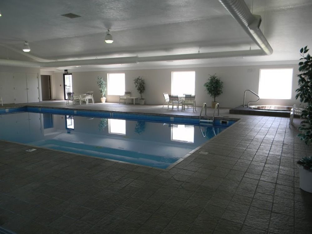 Boarders Inn & Suites By Cobblestone Hotels - Munising Wetmore エクステリア 写真