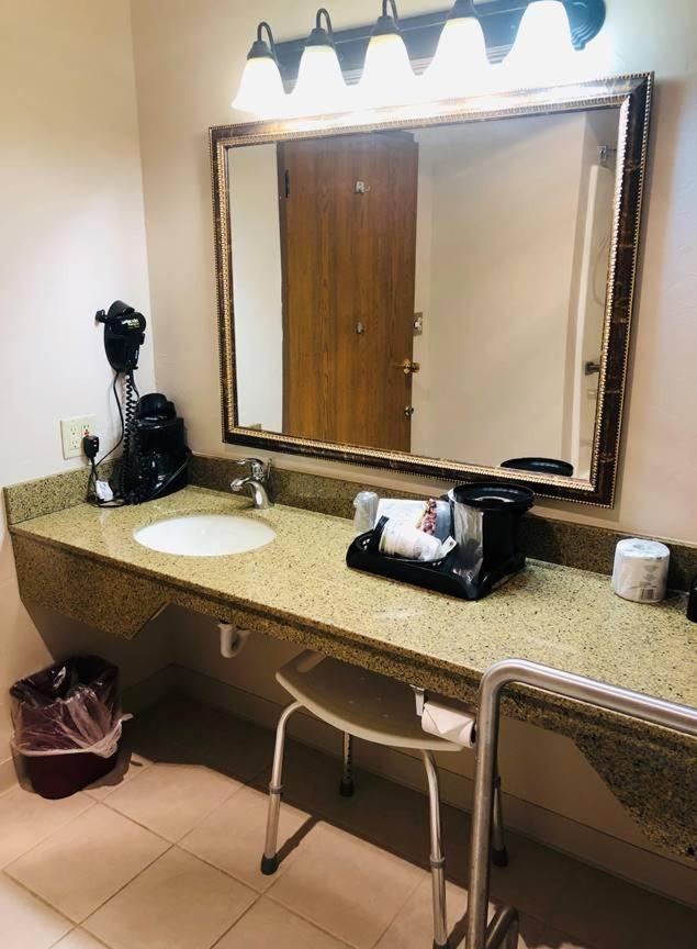 Boarders Inn & Suites By Cobblestone Hotels - Munising Wetmore エクステリア 写真